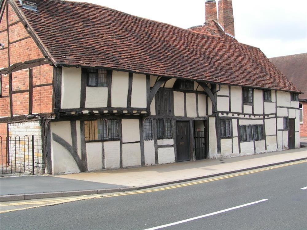 Villa One Masons Court Stratford-upon-Avon Exterior foto